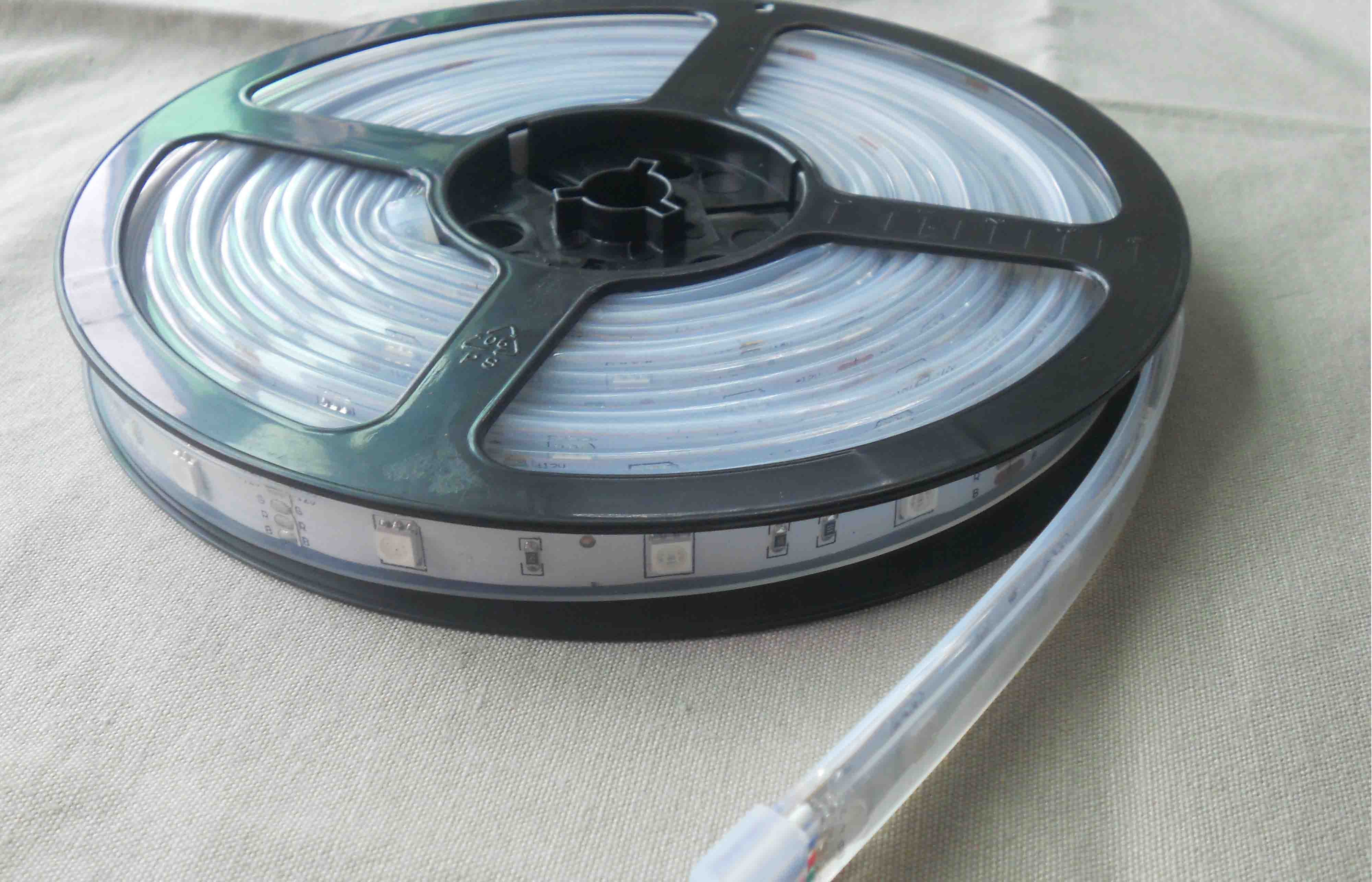 Multifunctional Lighting Products 15m Per Set LED Strip Light with FPC ...